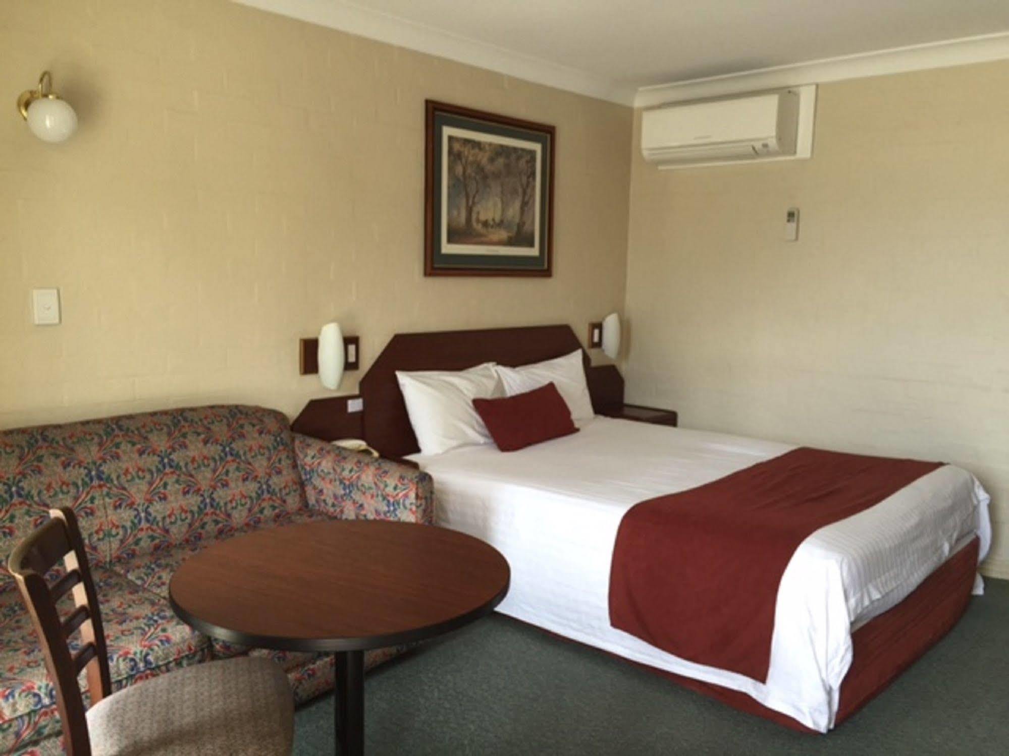 Town Square Motel Orange Esterno foto
